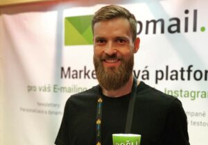 Česká platforma Ecomail.cz během roku 2021 odesílala v průměru 200 milionů e-mailů měsíčně