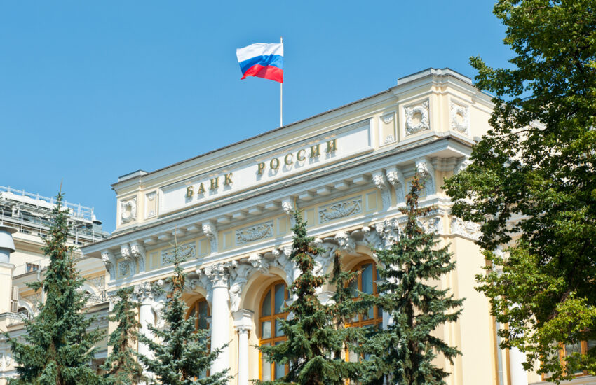 Ruská centrální banka překvapivě snížila úrokovou sazbu.