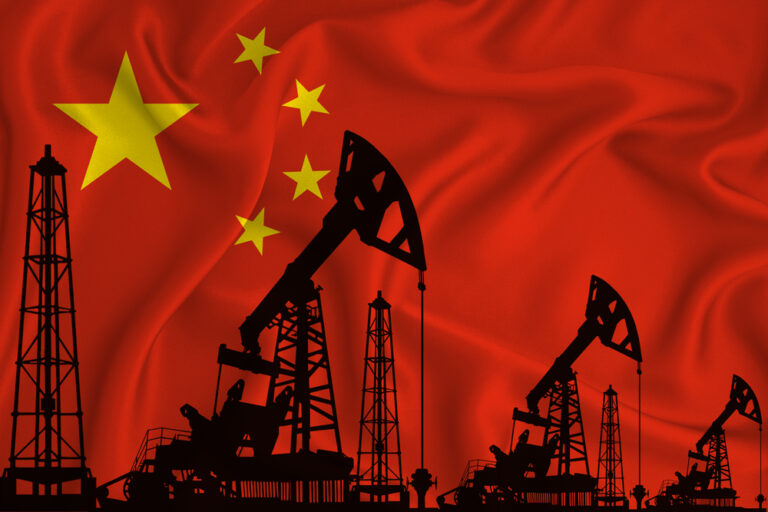 Ropa zlevňuje kvůli obavám z dopadu koronavirových opatření v Číně na poptávku