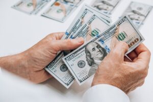 Americká ekonomika se nadechla k růstu. Optimismus mírní slabá domácí poptávka