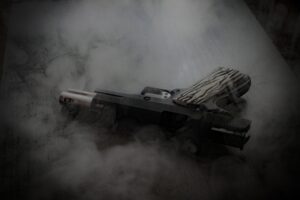 Holding Colt CZ Group SE (Colt CZ) vykázal za tři letošní čtvrtletí výnosy 10,2 miliardy korun. Meziročně vzrostly o 34,4 procenta, zejména díky navýšení prodeje zbraní a konsolidaci výnosů Coltu.