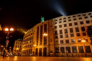 Proti loňsku se zlepšila třeba bilance zboží a služeb, která letos skončila ve třetím čtvrtletí přebytkem zhruba 62 miliard korun.