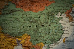 ZEG je v čínském stínovém bankovnictví významným hráčem. Označení je používané pro systém věřitelů, makléřů a dalších úvěrových zprostředkovatelů, kteří nespadají do oblasti tradičního regulovaného bankovnictví.