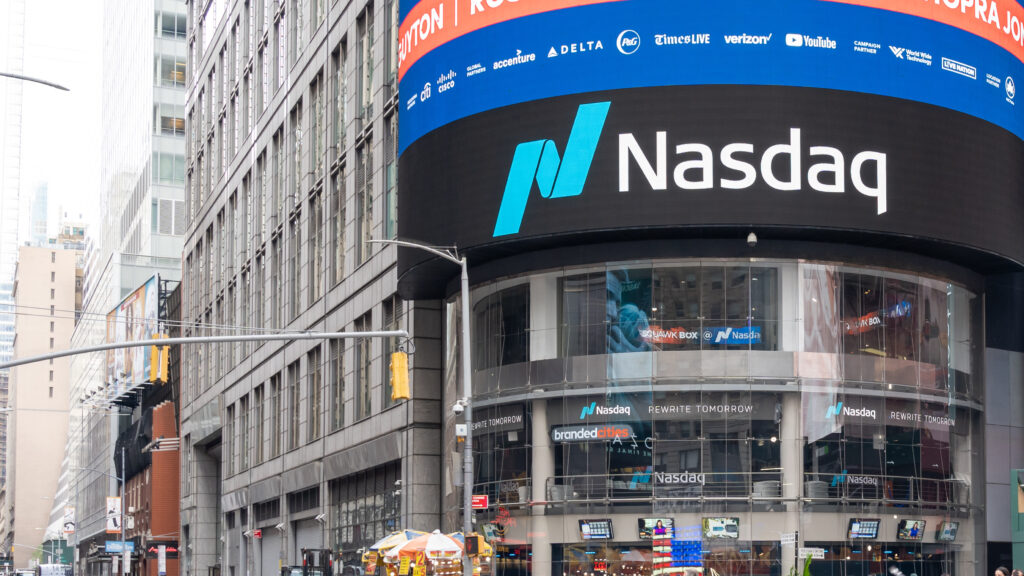 New York NY USA - August 21 2022 The NASDAQ Stock Exchange headquarters in New York USA on August 21 2022 The Nasdaq Composite is a stock market index - Tradeinfo.cz nasdaq
Primární veřejná nabídka