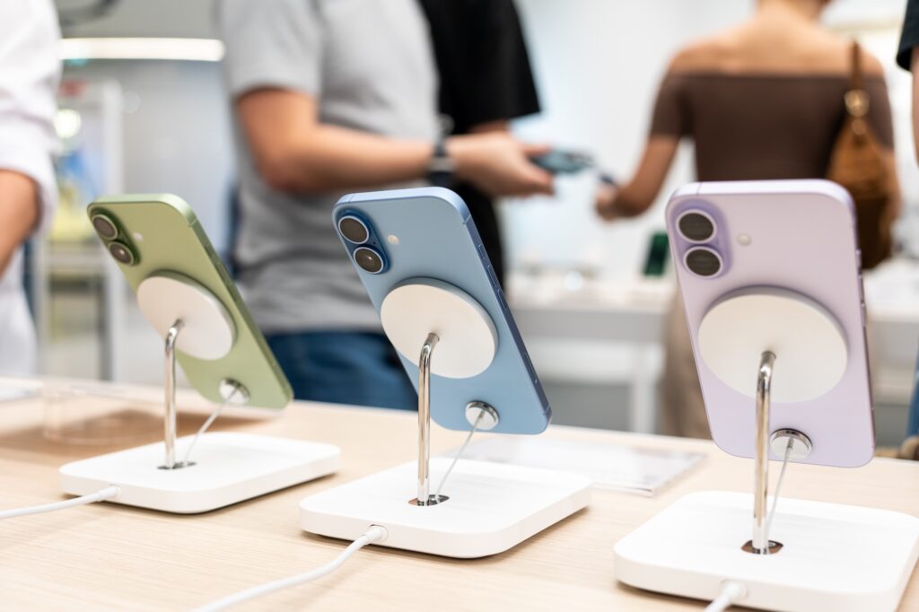 Iphone - Tradeinfo.cz Iphone, globální trh se smartphony