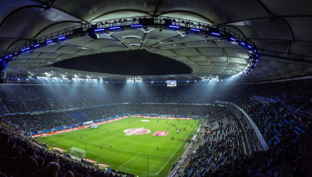 fotbalovy-stadion-2048x1161 - Tradeinfo.cz Fotbalový stadion