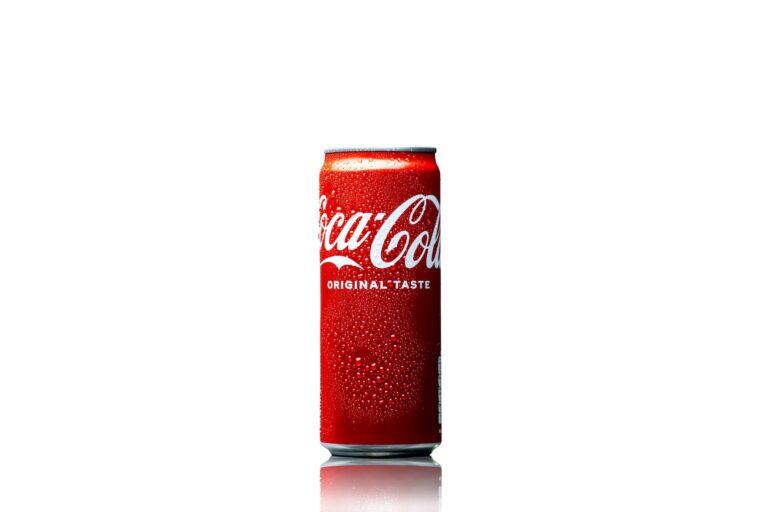 Coca-Cola. Zdroj fotky: Adobe Stock