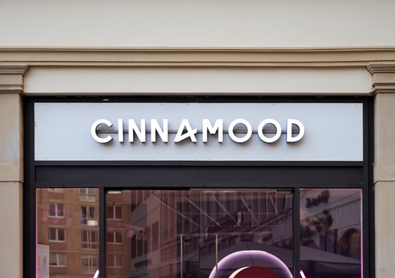 Cinnamood. Zdroj fotky: Adobe Stock
