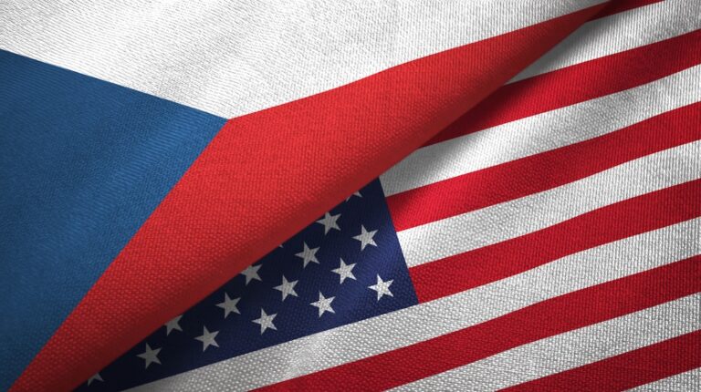 CZE a USA. Zdroj fotky: Adobe Stock