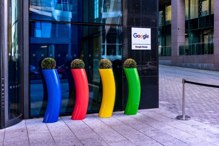 Google Zdroj fotky: Adobe Stock