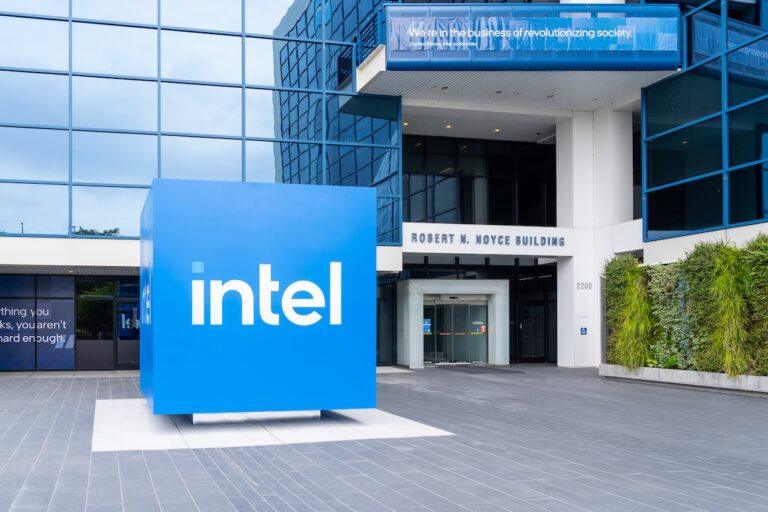 Intel. Zdroj fotky: Adobe Stock
