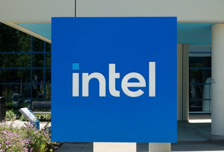 Logo Intel Zdroj fotky: Adobe Stock