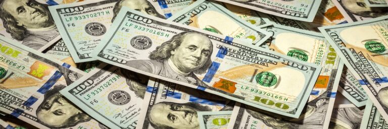 Dolar. Zdroj fotky: Adobe Stock
