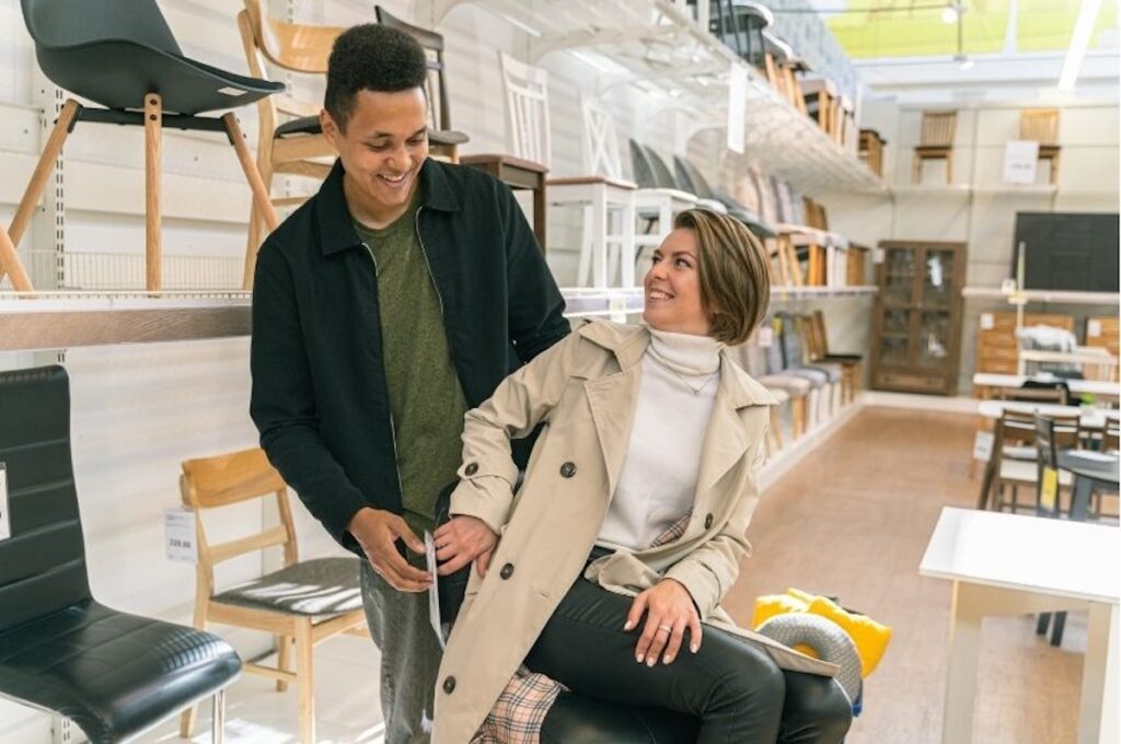 nábytok2 - Tradeinfo.cz IKEA v Česku utržila rekordních 13 miliard